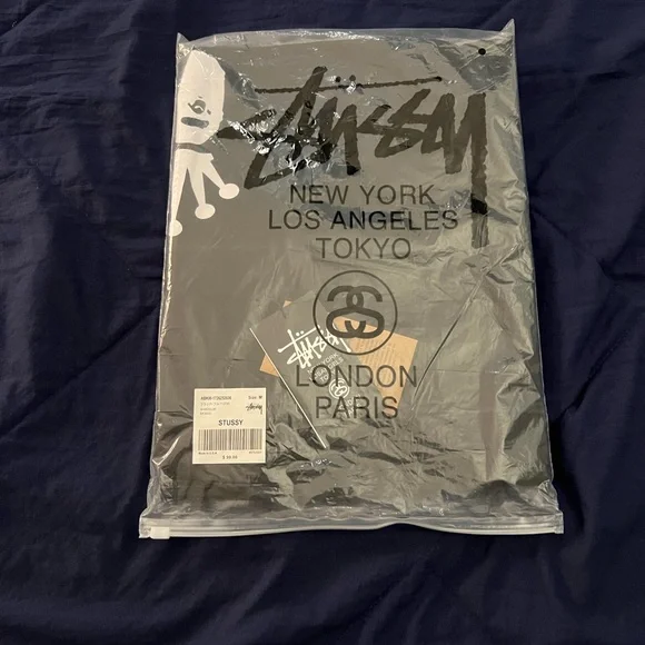1:1 Stussy+bape Tee with Logo Detail - Picture 4 of 4